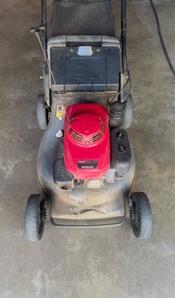 Honda commercial lawnmower HRC 216