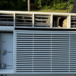 Title- A/C Whirlpool 25000 btu window unit, air conditioner 