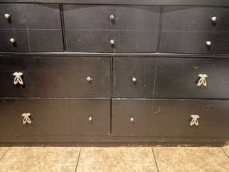 Dresser w/ mirror