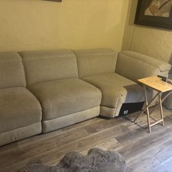 3 Sectional Couch w/ Auto Recliner