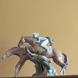 Lladro Sculpture