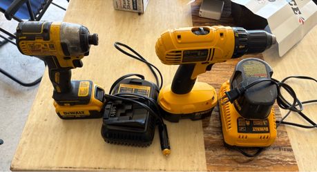DeWalt 20v Impact Driver and 18v Drill Set with Chargers