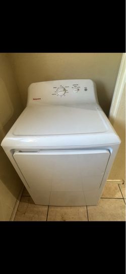 Hotpoint White Electric Dryer