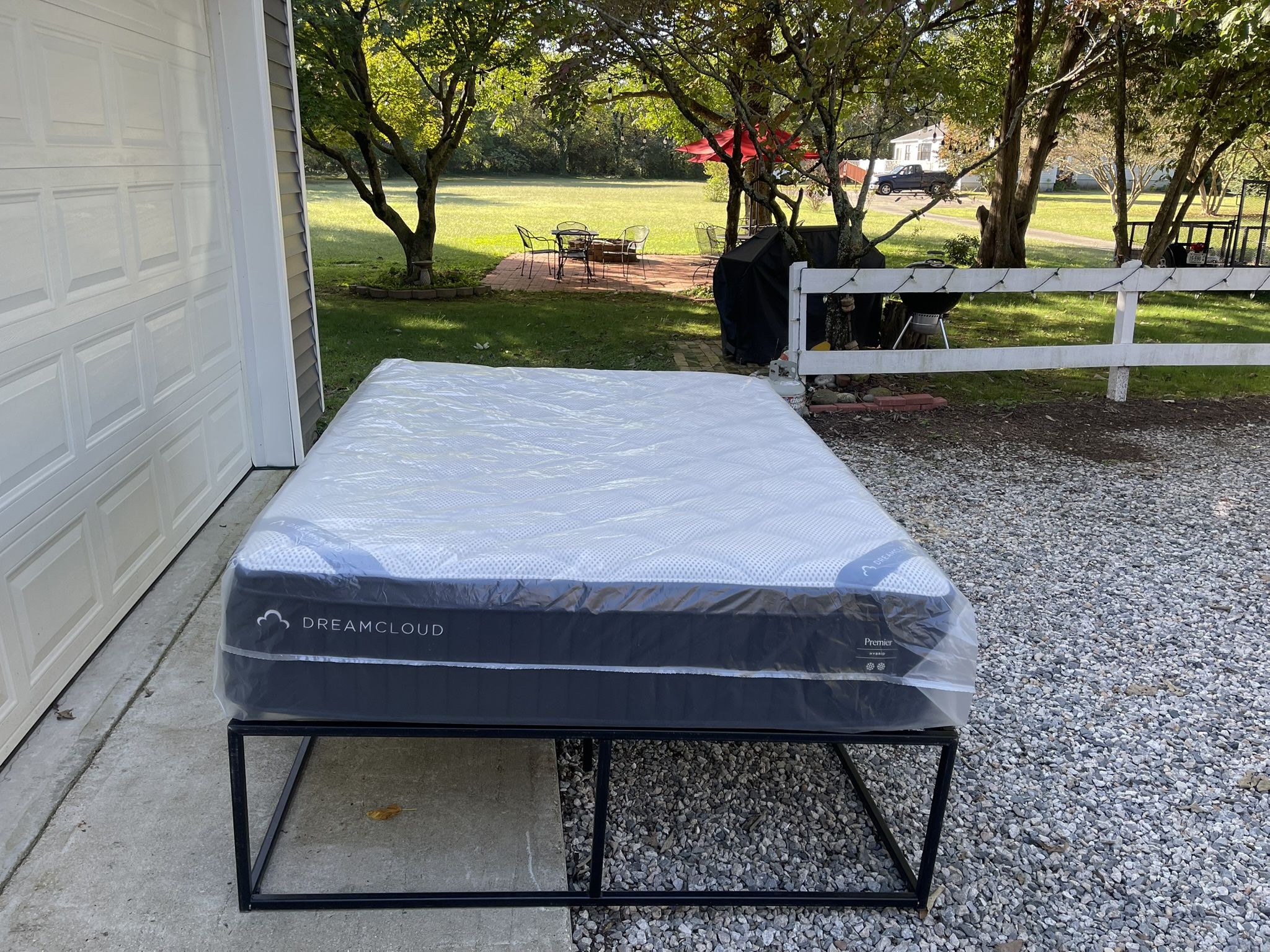 DreamCloud Premier Queen Mattress