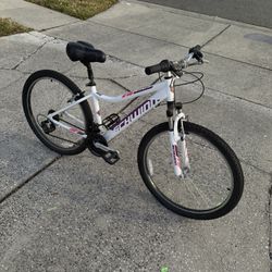 Schwinn Women's Ranger 26" Mountain Bike - White