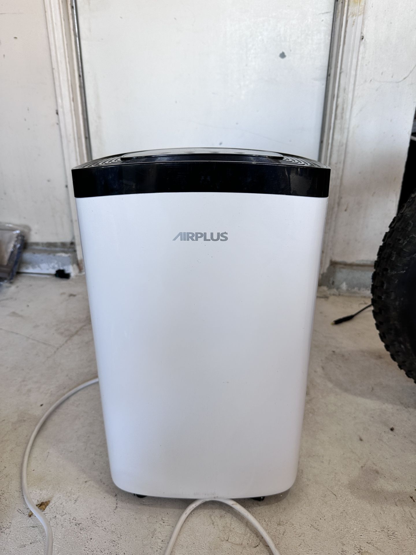 AIRPLUS Dehumidifier