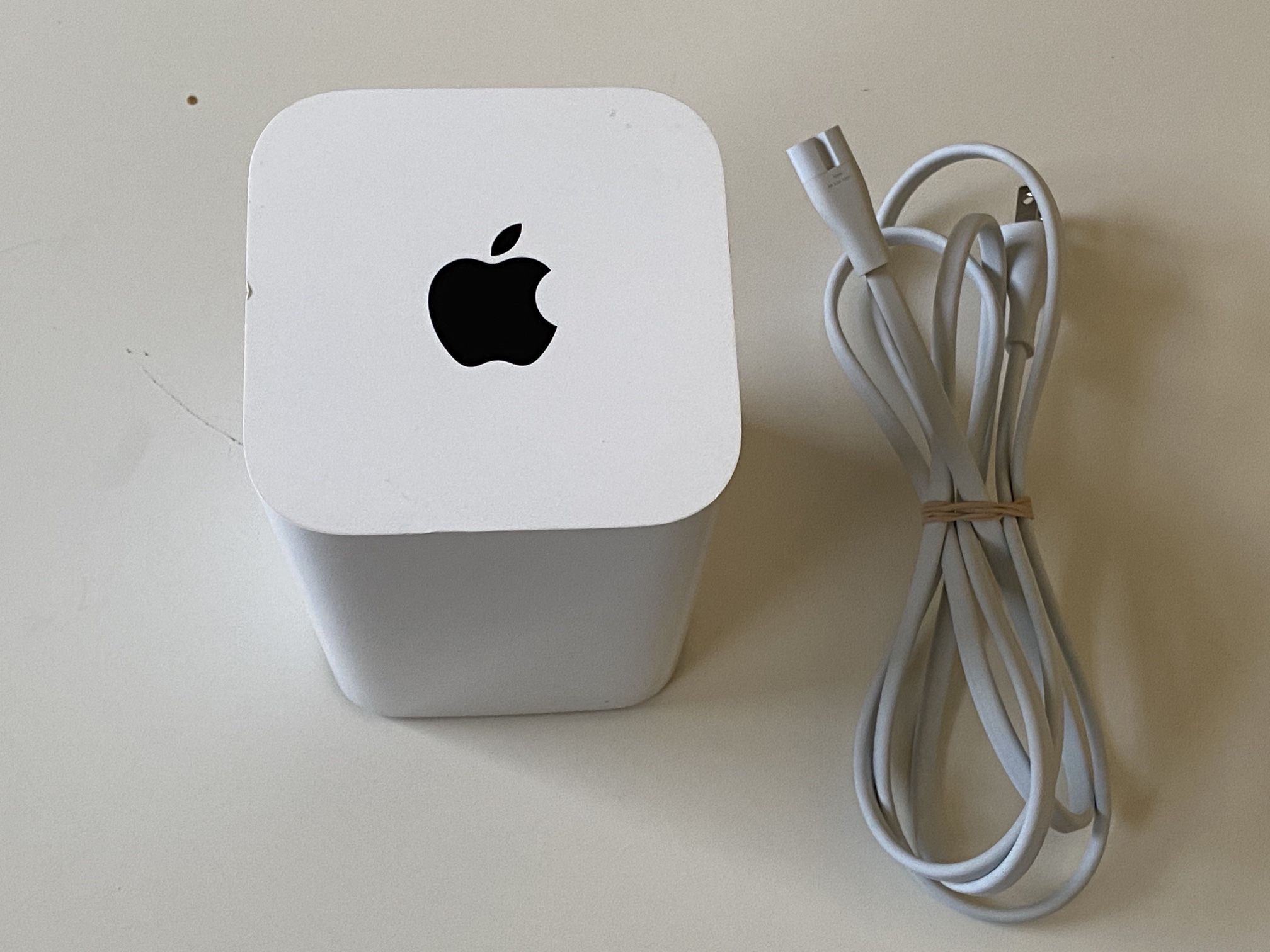 Apple Extreme Airport Router