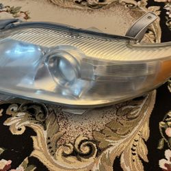 Headlight Assembly Driver Side Toyota Camry 2010-2011