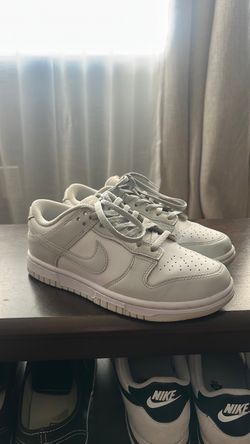 Nike dunk low size 6 women's