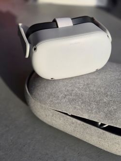 Oculus II with hard case