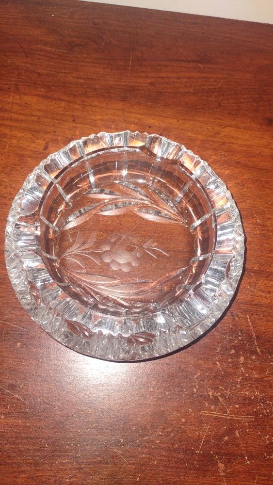 VINTAGE BOHEMIAN CZECH BRILLIANT CUT LEAD CRYSTAL Floral 5" ASHTRAY