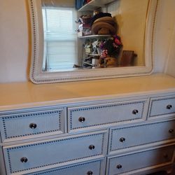 Dresser With mirror