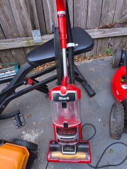 Shark Lift-Away Upright Vacuum with Zero-M