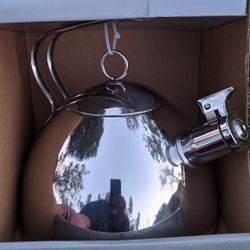 Stainless Steel Whistling Tea Kettle🫖🫖🫖.  Brand New In Box. Great X-Mas Gift 🎄🎁🎄🎁🎀. 22.50 OBO Make Me An Offer👍👍👍