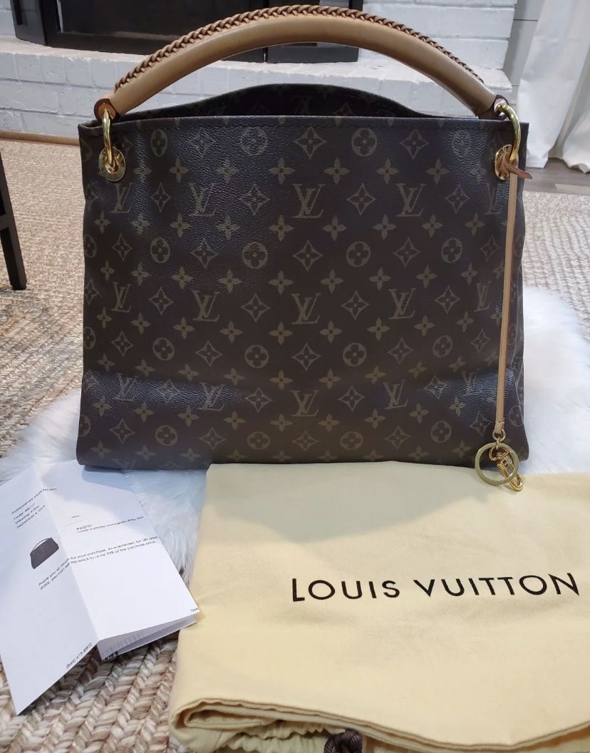 Louis Vuitton Handbags for sale in Seattle, Washington