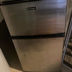 Mini Fridge 