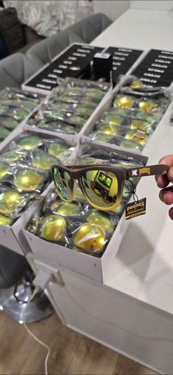 Knockaround  padress
