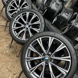 2023 bmw x7 x5 22” wheels and tires