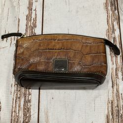 VINTAGE DOONEY AND BOURKE LEATHER POUCH/COSMETIC BAG 