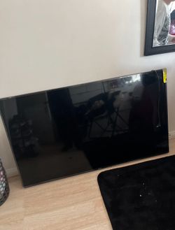 65 inch Hisense Television