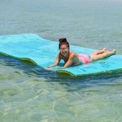 Lily Floating Water Mat