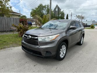 2016 TOYOTA HIGHLANDER SE PERFECT FOR THE FAMILY