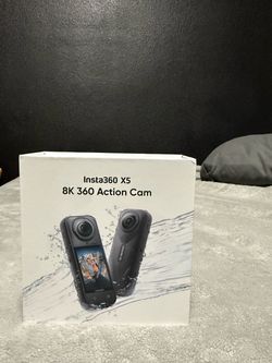 Insta360 X5 8K 360 Action Cam With car mount brand new