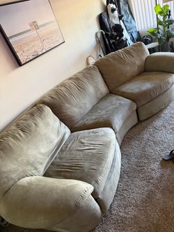 Rounded recliner couch