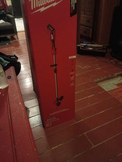 Milwaukee M18 String Trimmer Kit