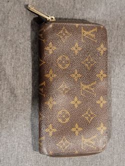 Authentic Louis Vuitton Monogram Zippy Wallet 
