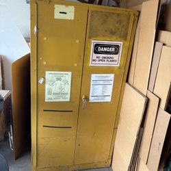 Hazardous Storage Cabinet /locker 