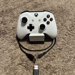 Xbox One  Wireless Controller + Charger + Adapter