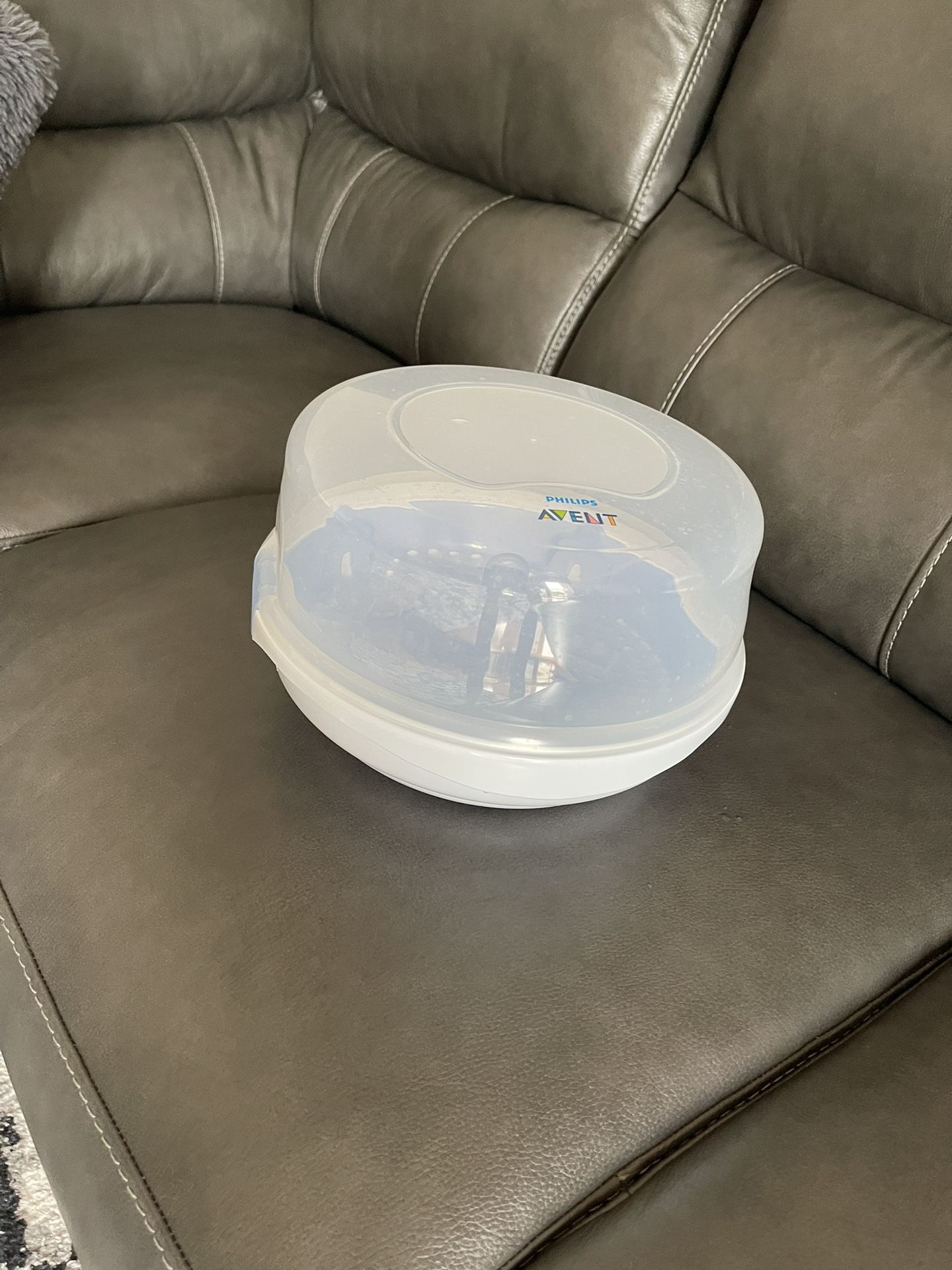 Philips AVENT Microwave Steam Sterilizer for Baby Bottles, Pacifiers, Cups and More, SCF281/05