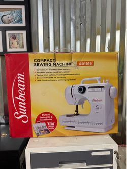Compact sewing machine