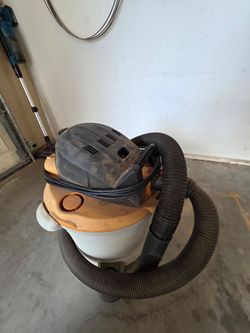 Craftsman 16-Gallon 5.0 Peak HP Wet/Dry Shop Vacuum