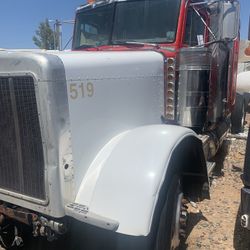 Peter Built 378