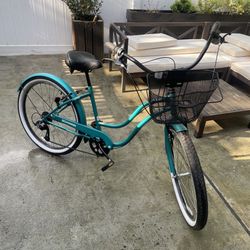 Schwinn 7-Speed Largo Womens Cruiser Bicycle - NEW