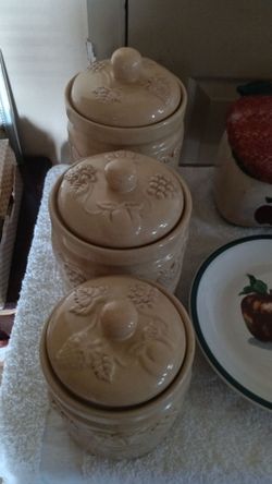3 cookie Jars