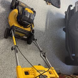 Dewalt Lawn Mover