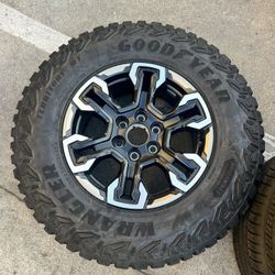 (1) SPARE 2023 OEM Silverado ZR2 ZR-2 Trailboss Tahoe Suburban Trail Boss Tahoe Wheel Rim Tire Z71