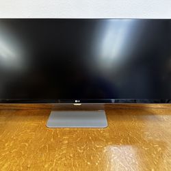 LG 34” Ultra Wide Screen Gaming Monitor Like New