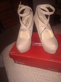 Heela like new only worn once