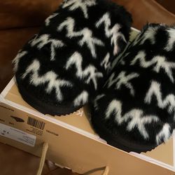 Michael Kors Slippers 