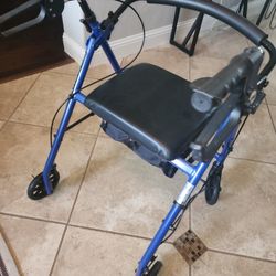 Walker with Seat & Storage Bag – Excellent Condition