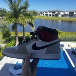 Jordan 1 Light Smoke Grey