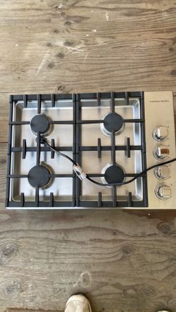 REDUCED! FISHER & PAYKEL Professional Series 7 30” LP Gas Cook Top
