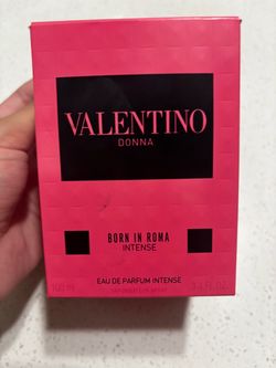 Valentino Perfume