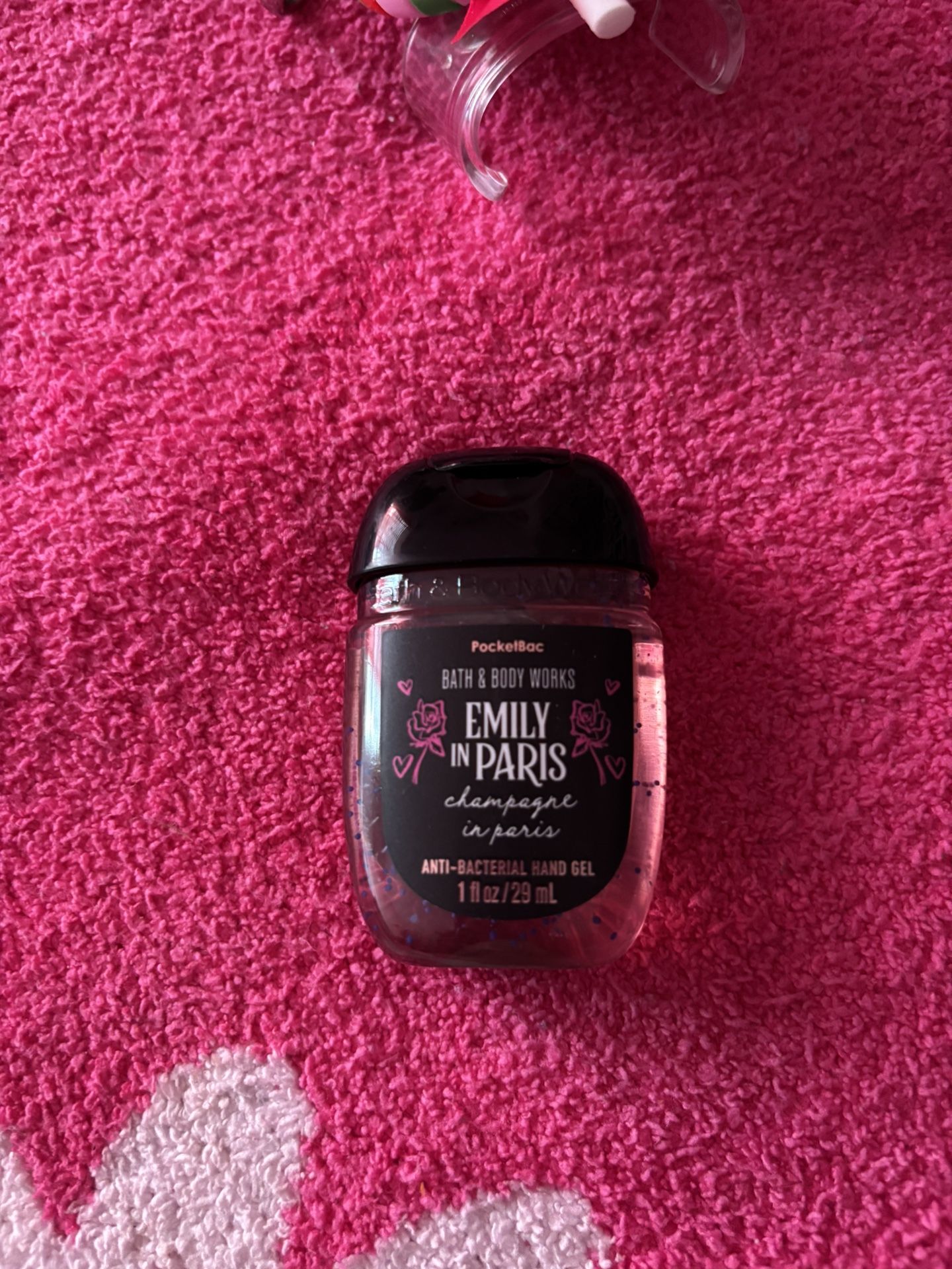 Bath & body works Sanitizer & pocetbac holder set