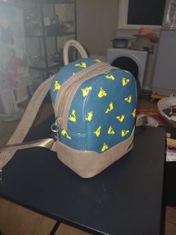 Detective pikachu loungefly bag (tagless)