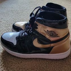 Air Jordan 1 Gold Toe
